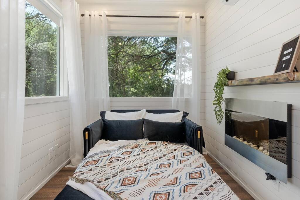 The Lonely Bull Luxury Container Home On 5 Acres Weatherford Esterno foto