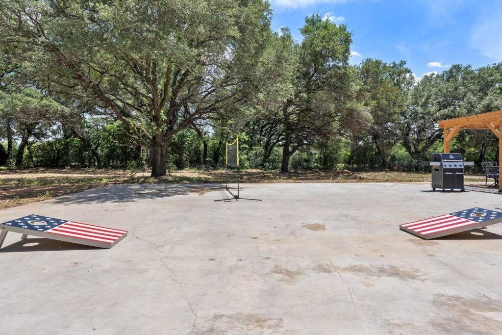 The Lonely Bull Luxury Container Home On 5 Acres Weatherford Esterno foto